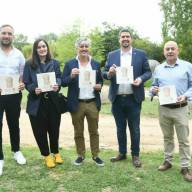 Sortim de l'estudi per explicar la programació de la Fira del Tap i el Suro des de la seva mateixa presentació al Parc Art
