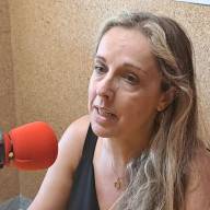 L'escriptora cassanenca Cristina Canamases, al Cafè de la Ràdio